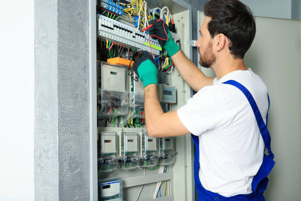 Best Affordable Emergency Electrician  in Flomaton, AL